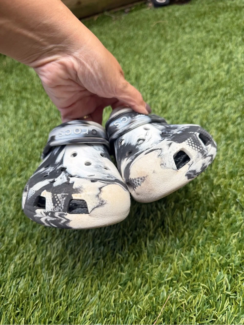 CROCS stylish marbled